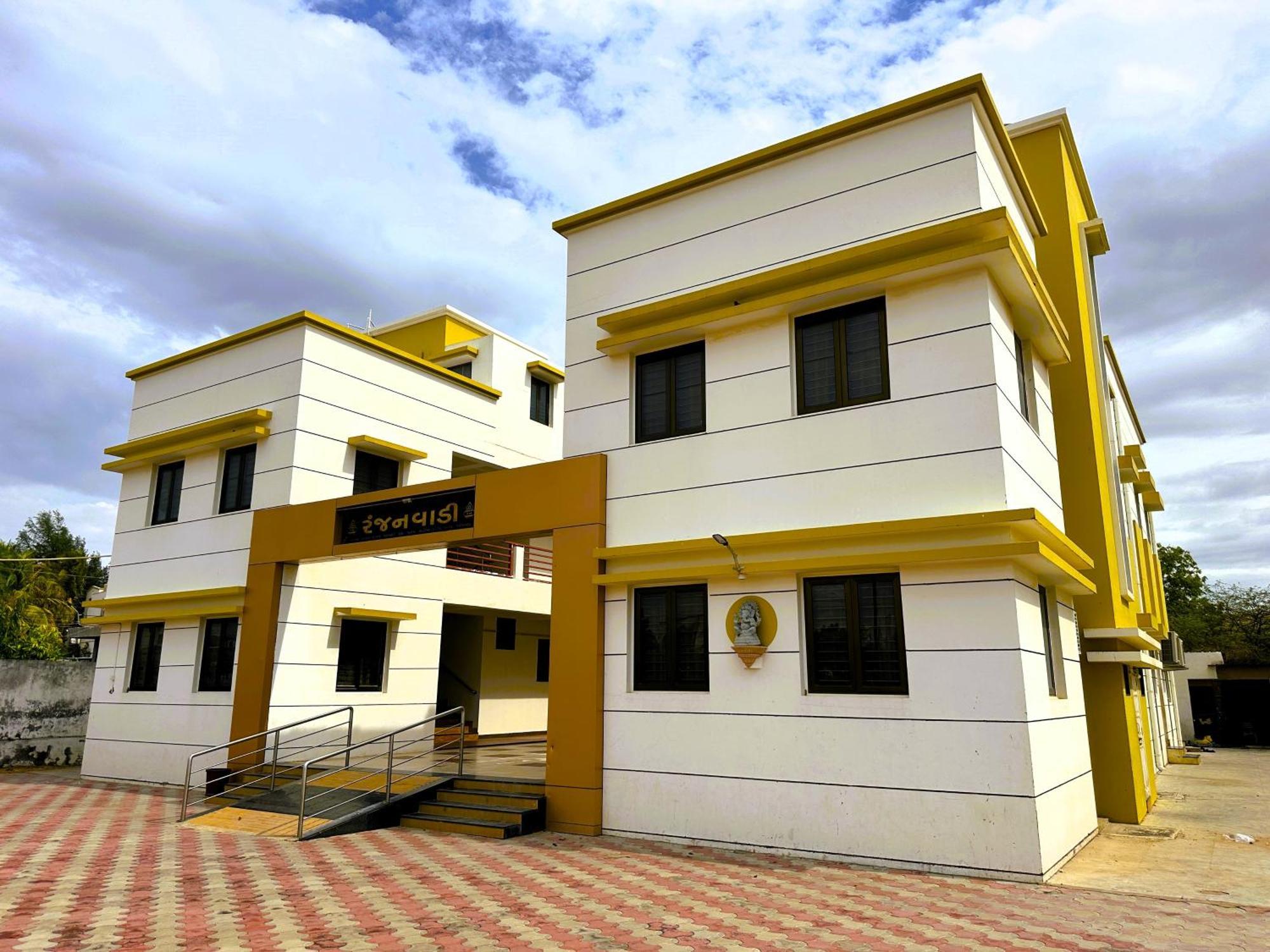 Ranjan Vadi Hotel ภุช ภายนอก รูปภาพ