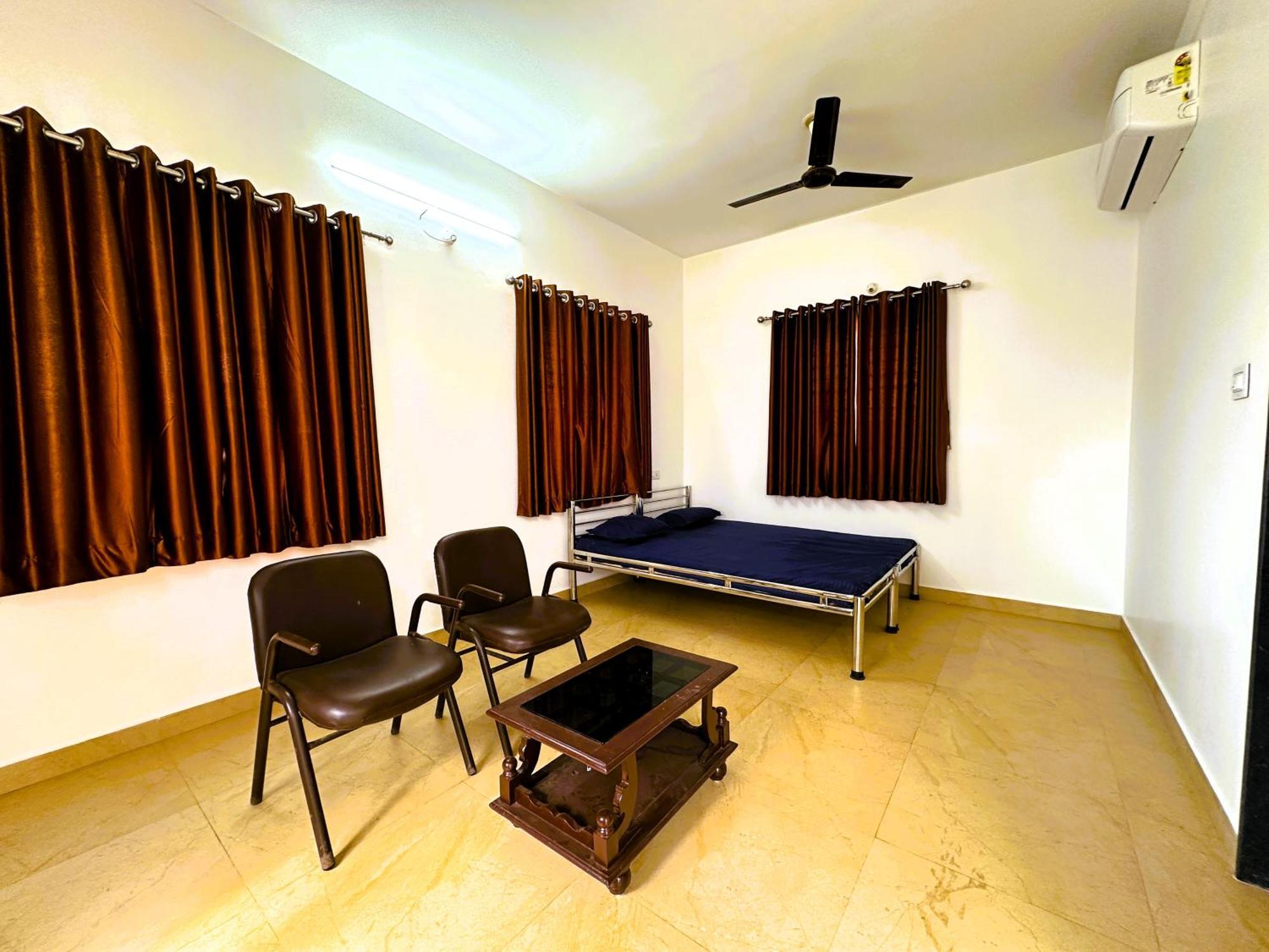 Ranjan Vadi Hotel ภุช ภายนอก รูปภาพ